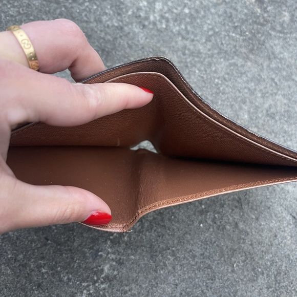 Louis Vuitton Vintage Monogram Bifold Wallet - Picture 8 of 12